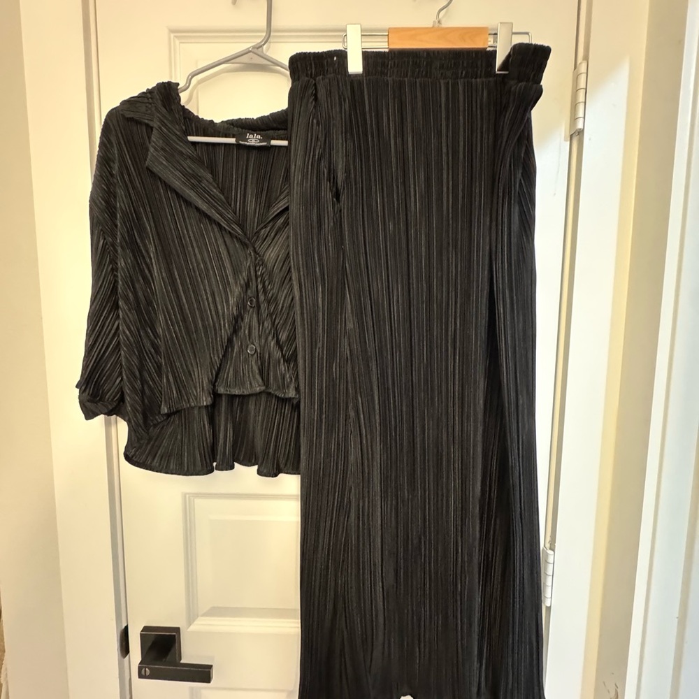 Lala Black Pleated Two-Piece Set
